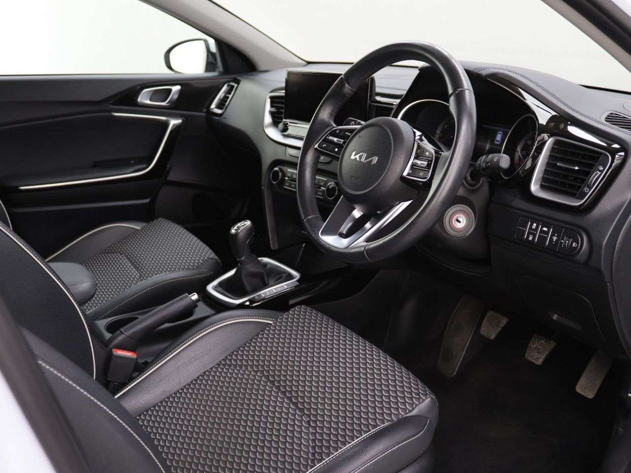 2022 KIA CEED 2022 KIA CEED