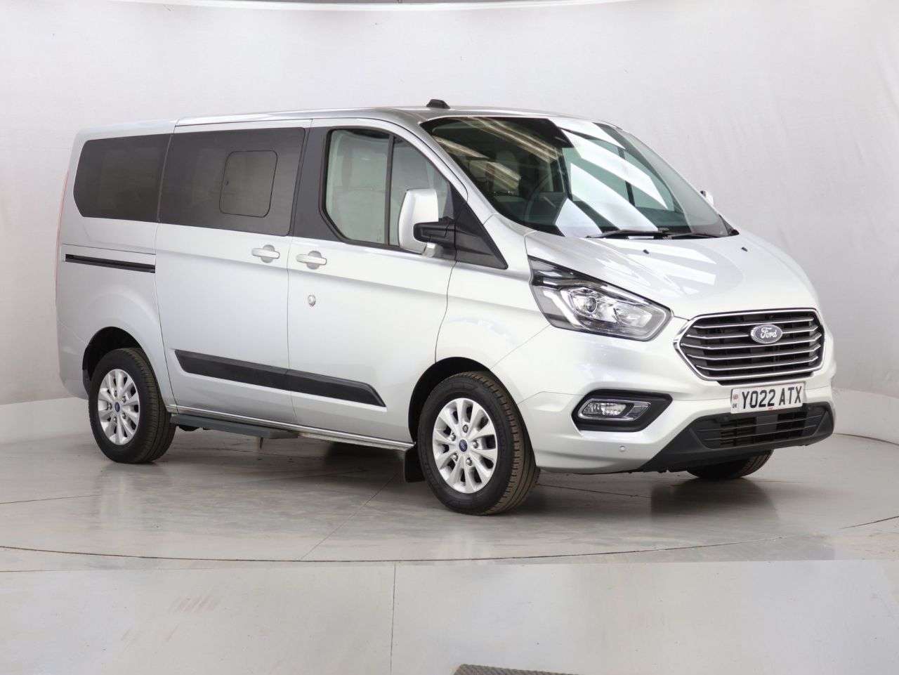A 2022 FORD TOURNEO CUSTOM 2.0 320 EcoBlue Zetec Minibus Double Cab 5dr Diesel Auto L1 Euro 6 (s/s) (1 A 2022 FORD TOURNEO CUSTOM 2.0 320 EcoBlue Zetec Minibus Double Cab 5dr Diesel Auto L1 Euro 6 (s/s) (1
