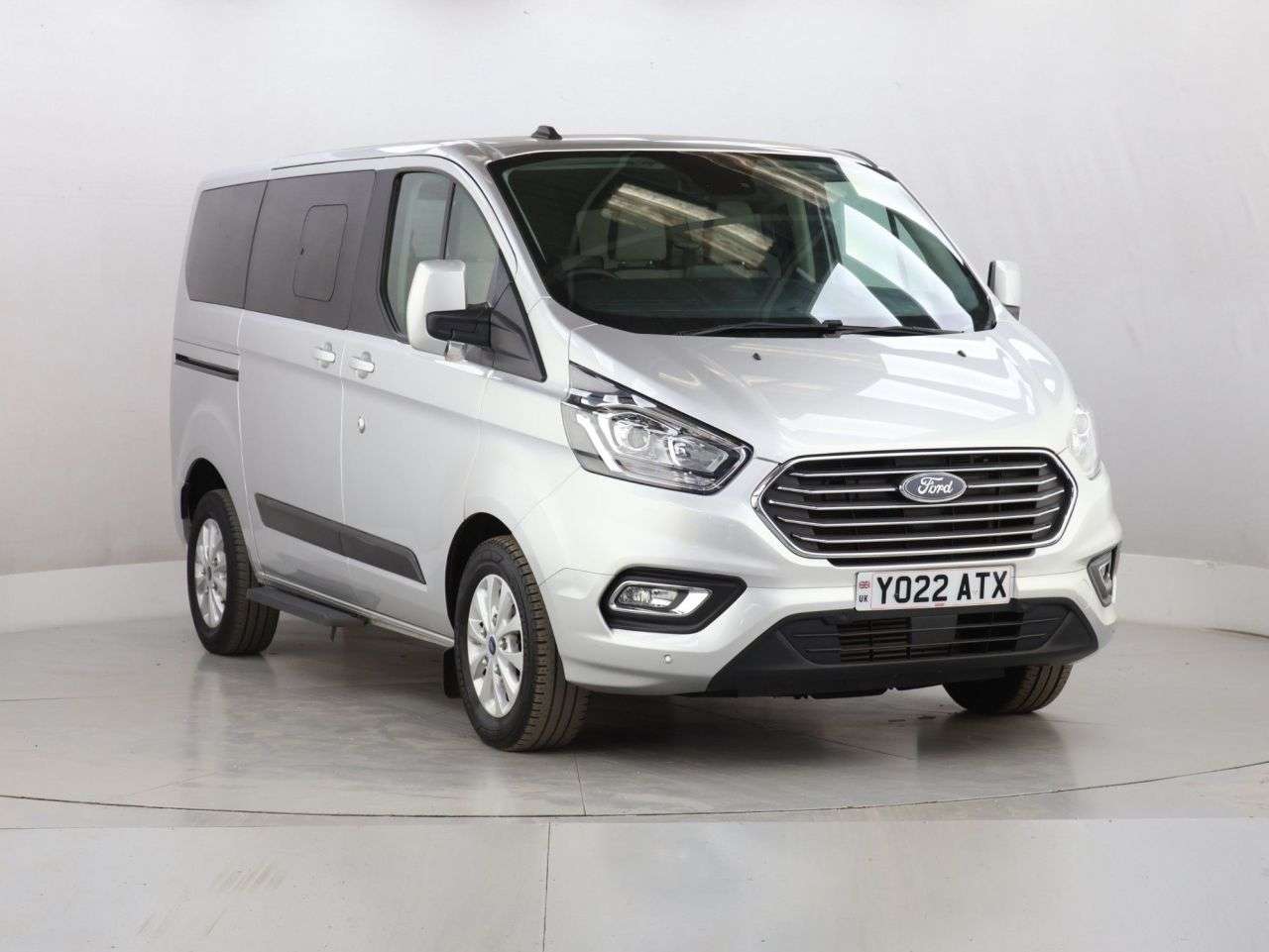 A 2022 FORD TOURNEO CUSTOM 2.0 320 EcoBlue Zetec Minibus Double Cab 5dr Diesel Auto L1 Euro 6 (s/s) (1 A 2022 FORD TOURNEO CUSTOM 2.0 320 EcoBlue Zetec Minibus Double Cab 5dr Diesel Auto L1 Euro 6 (s/s) (1