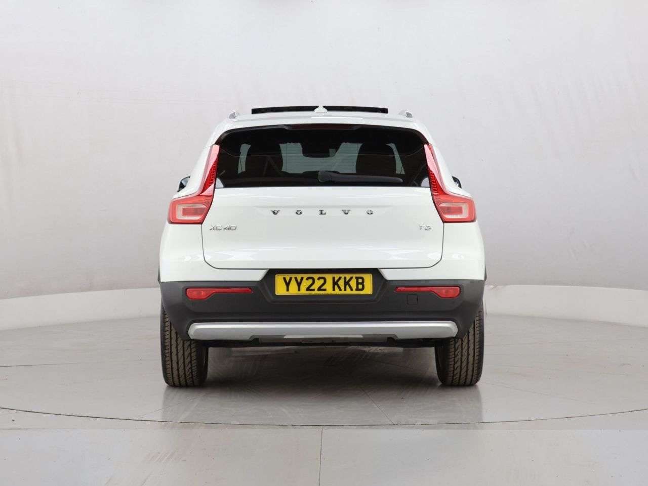 2022 VOLVO XC40 2022 VOLVO XC40