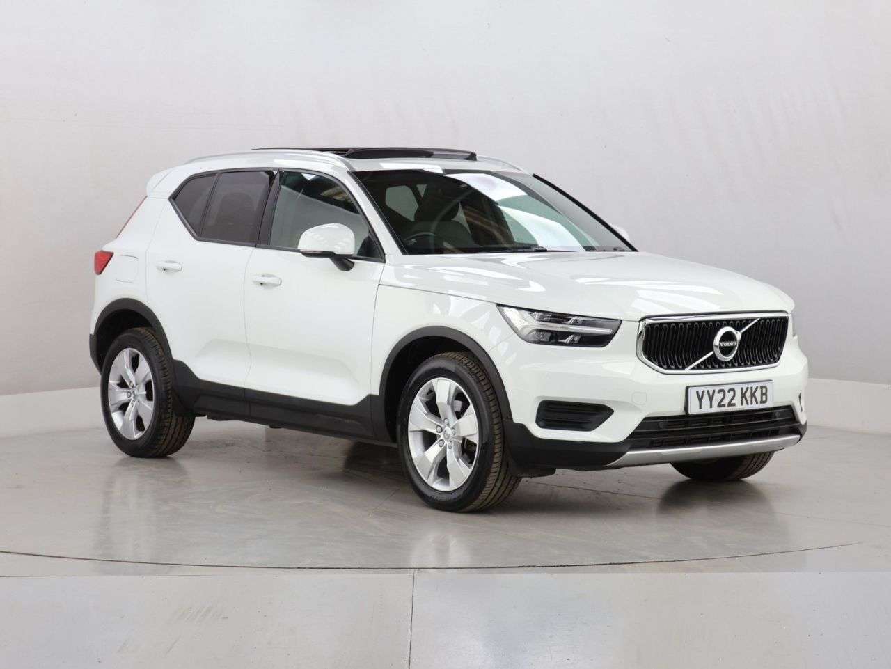 A 2022 VOLVO XC40 1.5 T3 Momentum SUV 5dr Petrol Auto Euro 6 (s/s) (163 ps) A 2022 VOLVO XC40 1.5 T3 Momentum SUV 5dr Petrol Auto Euro 6 (s/s) (163 ps)