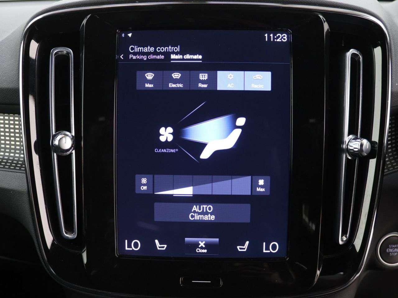 2022 VOLVO XC40 2022 VOLVO XC40
