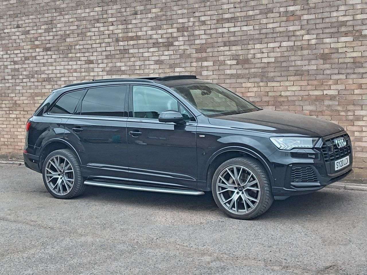 A 2020 AUDI Q7 TFSI QUATTRO S LINE VORSPRUNG A 2020 AUDI Q7 TFSI QUATTRO S LINE VORSPRUNG