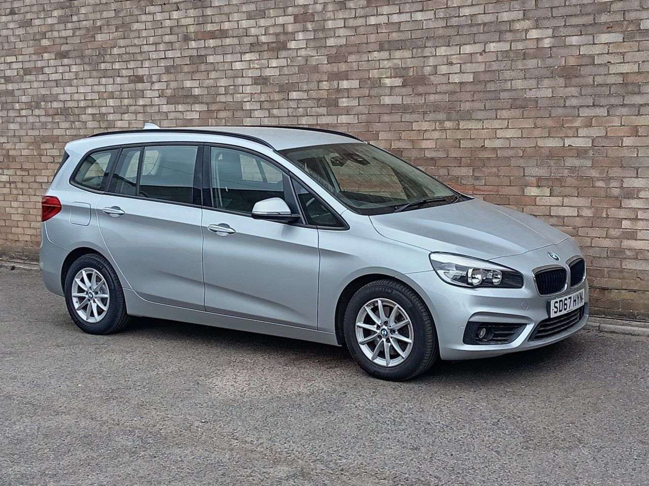 A 2017 BMW 2 SERIES GRAN TOURER 2.0 218d SE MPV 5dr Diesel Manual Euro 6 (s/s) (150 ps) A 2017 BMW 2 SERIES GRAN TOURER 2.0 218d SE MPV 5dr Diesel Manual Euro 6 (s/s) (150 ps)
