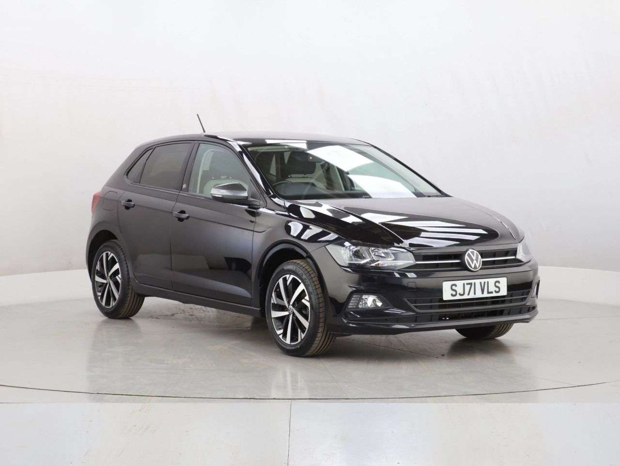 A 2021 VOLKSWAGEN POLO 1.0 EVO beats Hatchback 5dr Petrol Manual Euro 6 (s/s) (80 ps) A 2021 VOLKSWAGEN POLO 1.0 EVO beats Hatchback 5dr Petrol Manual Euro 6 (s/s) (80 ps)