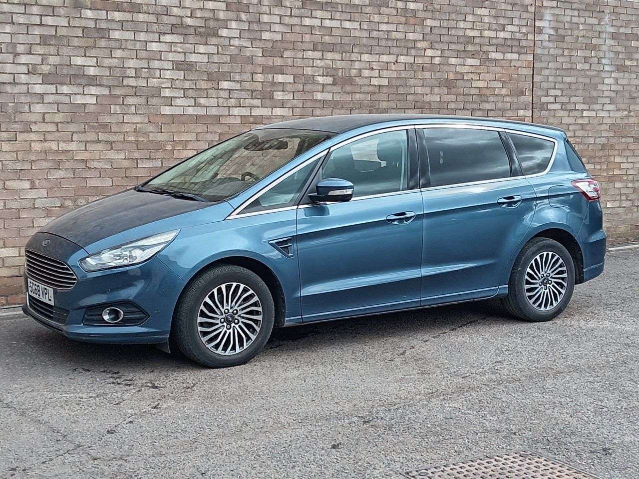 A 2018 FORD S-MAX 2.0 EcoBlue Titanium MPV 5dr Diesel Manual Euro 6 (s/s) (150 ps) A 2018 FORD S-MAX 2.0 EcoBlue Titanium MPV 5dr Diesel Manual Euro 6 (s/s) (150 ps)