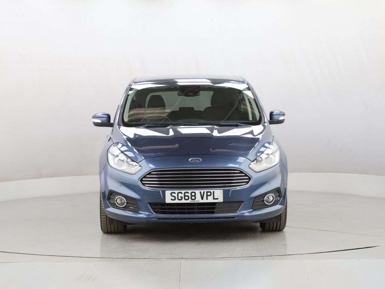 A 2018 FORD S-MAX 2.0 EcoBlue Titanium MPV 5dr Diesel Manual Euro 6 (s/s) (150 ps) A 2018 FORD S-MAX 2.0 EcoBlue Titanium MPV 5dr Diesel Manual Euro 6 (s/s) (150 ps)
