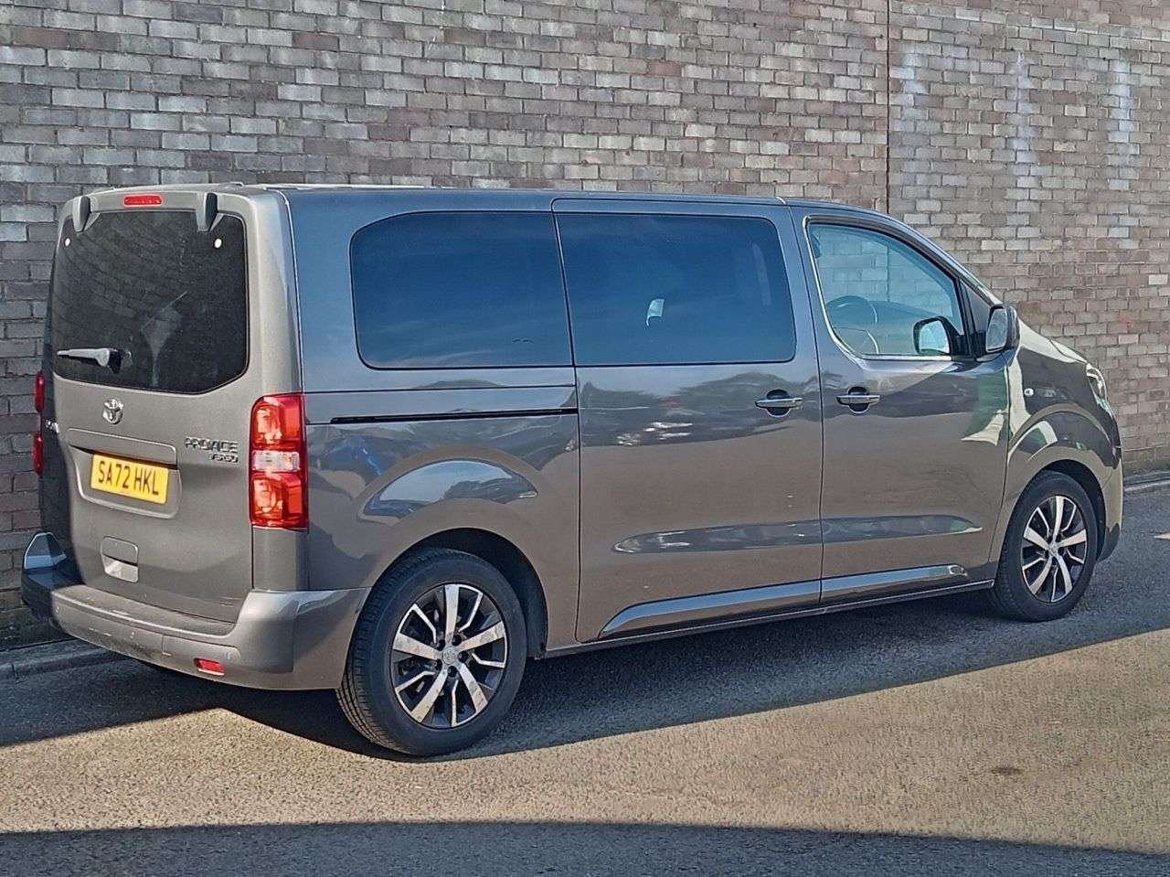 A 2022 TOYOTA PROACE VERSO 2.0D Family Medium MPV 5dr Diesel Manual MWB Euro 6 (s/s) (8 Seat) (140 ps) A 2022 TOYOTA PROACE VERSO 2.0D Family Medium MPV 5dr Diesel Manual MWB Euro 6 (s/s) (8 Seat) (140 ps)