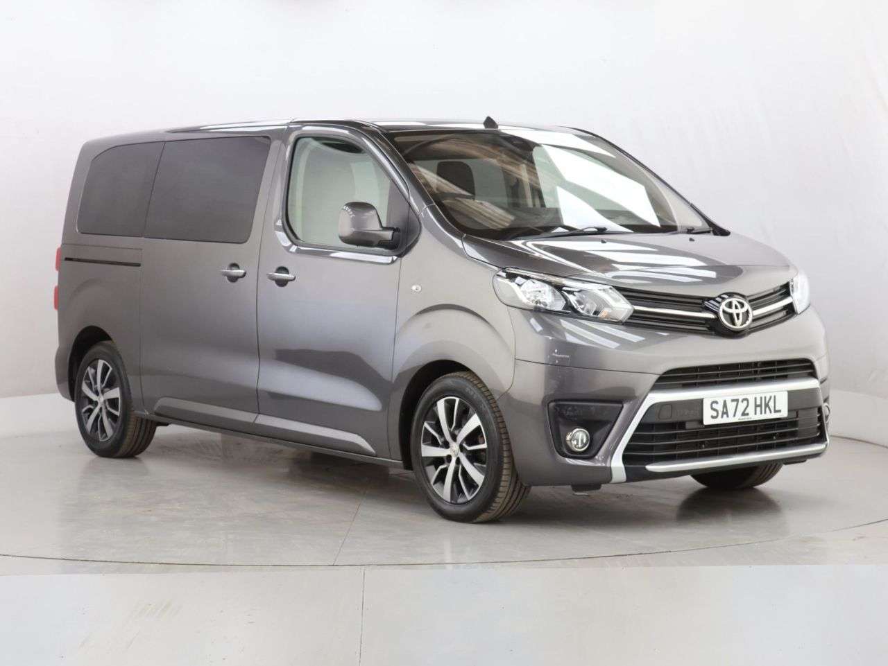 A 2022 TOYOTA PROACE VERSO 2.0D Family Medium MPV 5dr Diesel Manual MWB Euro 6 (s/s) (8 Seat) (140 ps) A 2022 TOYOTA PROACE VERSO 2.0D Family Medium MPV 5dr Diesel Manual MWB Euro 6 (s/s) (8 Seat) (140 ps)