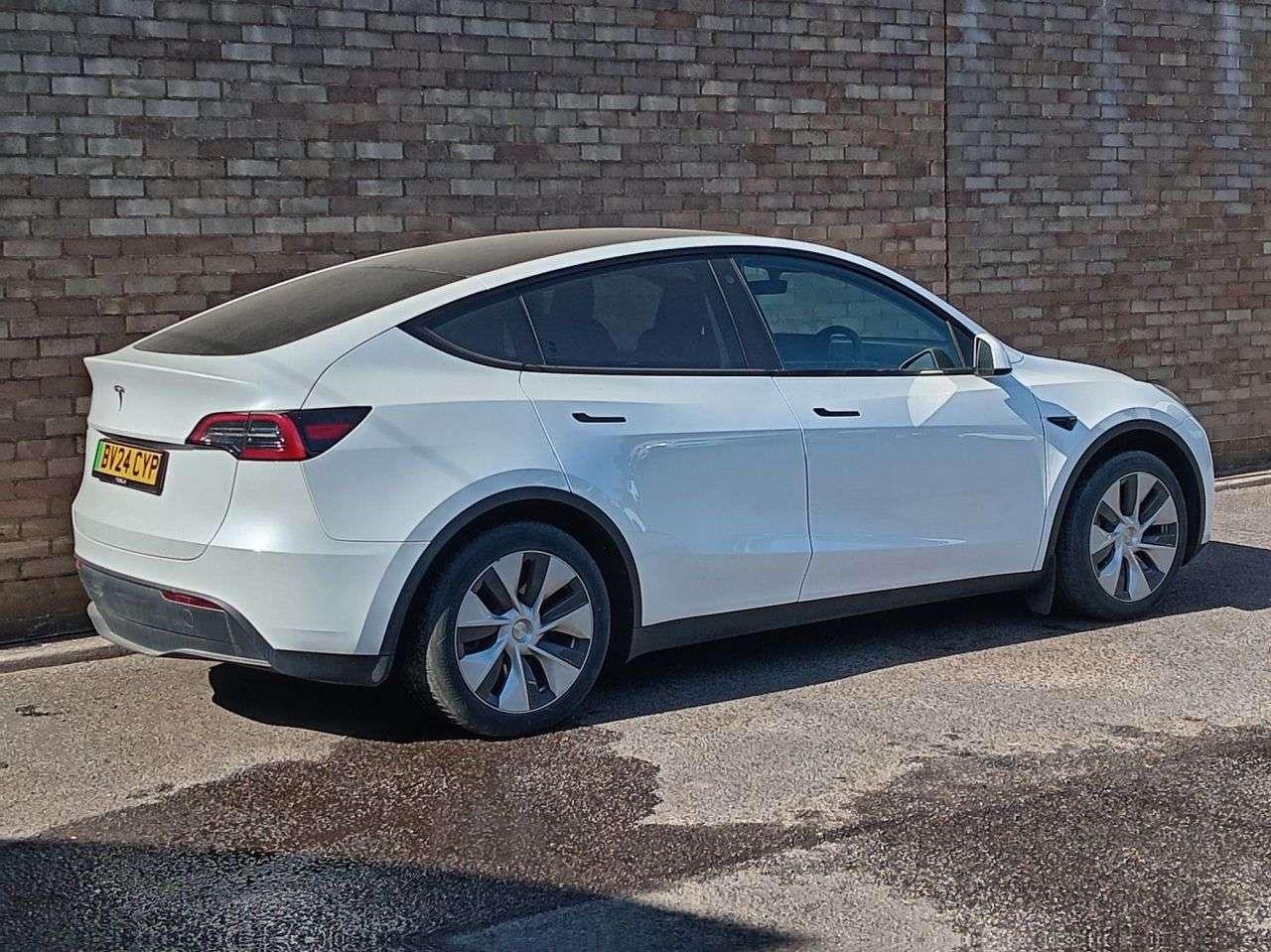2024 TESLA MODEL Y 2024 TESLA MODEL Y