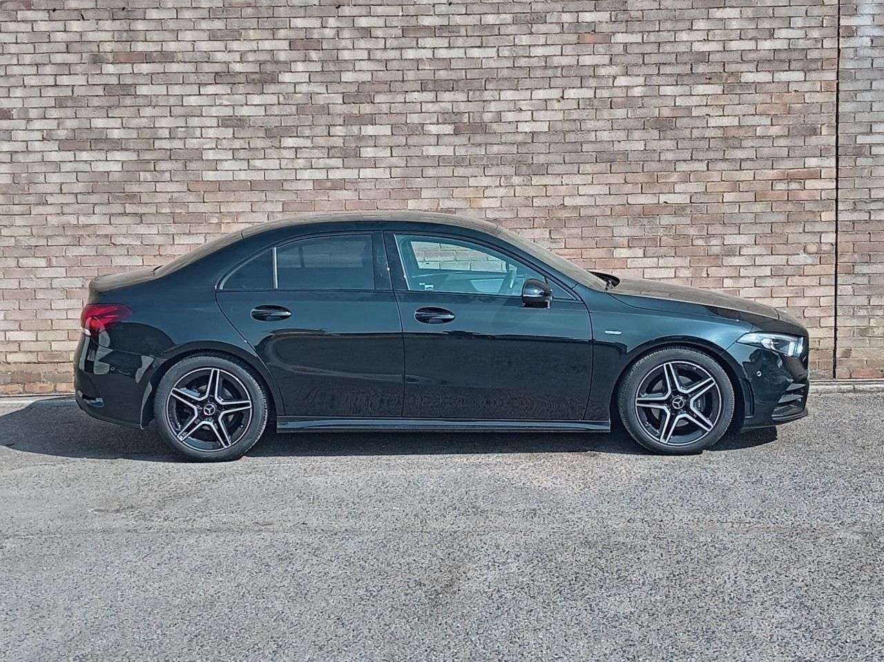 A 2022 MERCEDES-BENZ A CLASS 1.3 A180 AMG Line Edition (Executive) Saloon 4dr Petrol 7G-DCT Euro 6 (s/s) A 2022 MERCEDES-BENZ A CLASS 1.3 A180 AMG Line Edition (Executive) Saloon 4dr Petrol 7G-DCT Euro 6 (s/s)