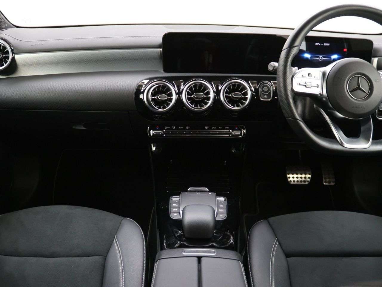 2022 MERCEDES-BENZ A CLASS 2022 MERCEDES-BENZ A CLASS