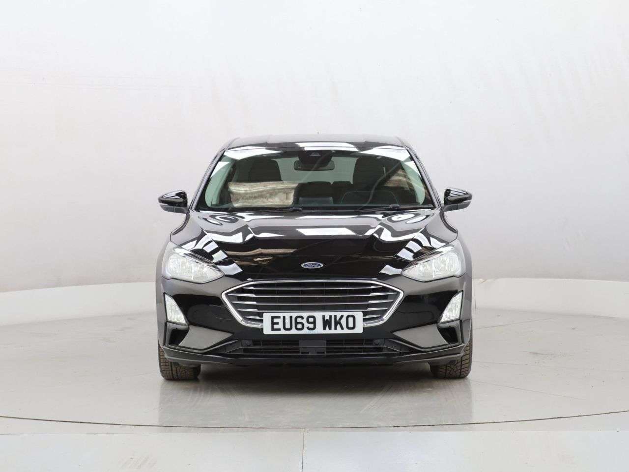 A 2019 FORD FOCUS 1.0T EcoBoost Titanium Hatchback 5dr Petrol Auto Euro 6 (s/s) (125 ps) A 2019 FORD FOCUS 1.0T EcoBoost Titanium Hatchback 5dr Petrol Auto Euro 6 (s/s) (125 ps)