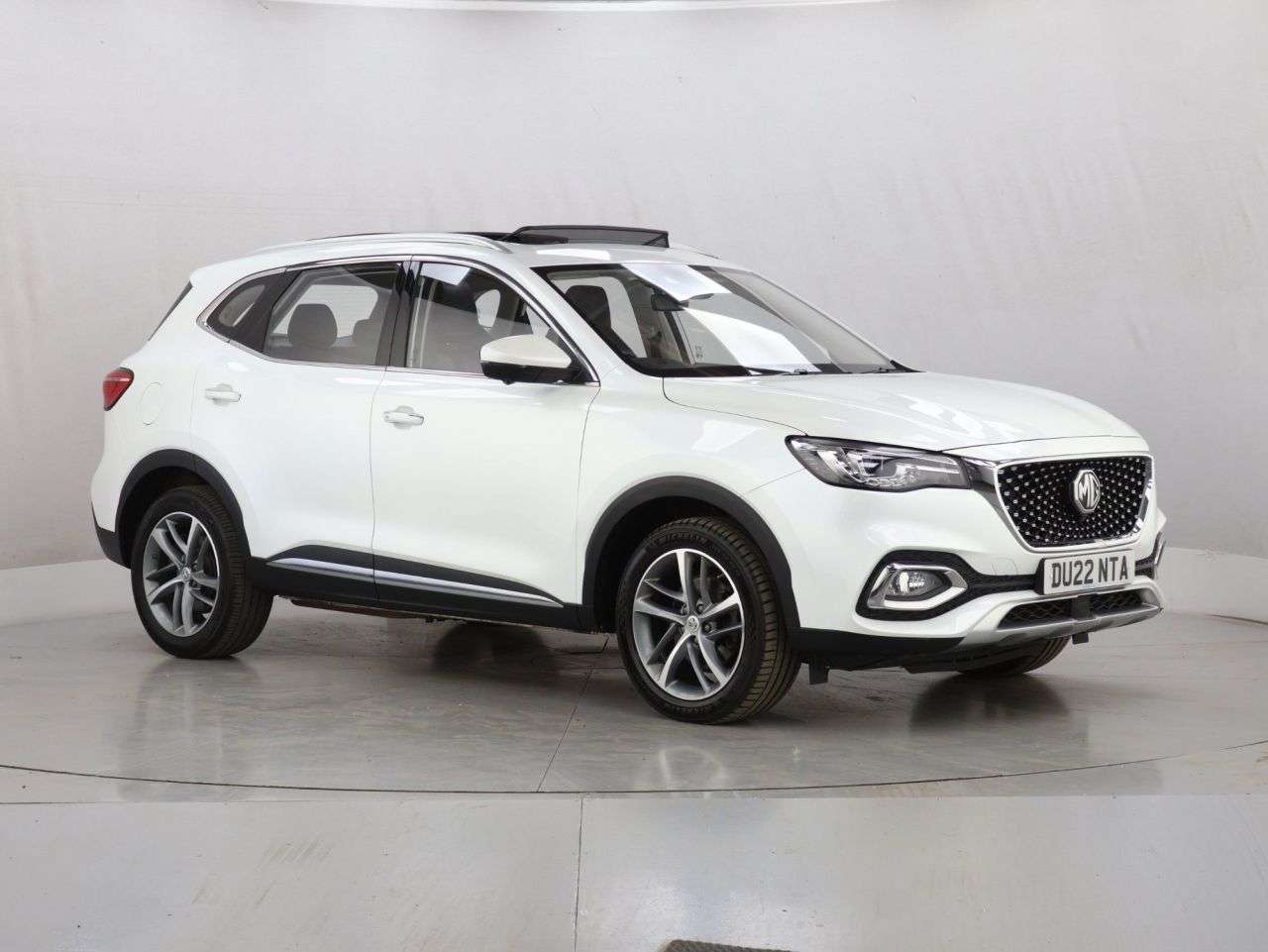 A 2022 MG MG HS 1.5 T-GDI 16.6kWh Exclusive SUV 5dr Petrol Plug-in Hybrid Auto Euro 6 (s/s) A 2022 MG MG HS 1.5 T-GDI 16.6kWh Exclusive SUV 5dr Petrol Plug-in Hybrid Auto Euro 6 (s/s)