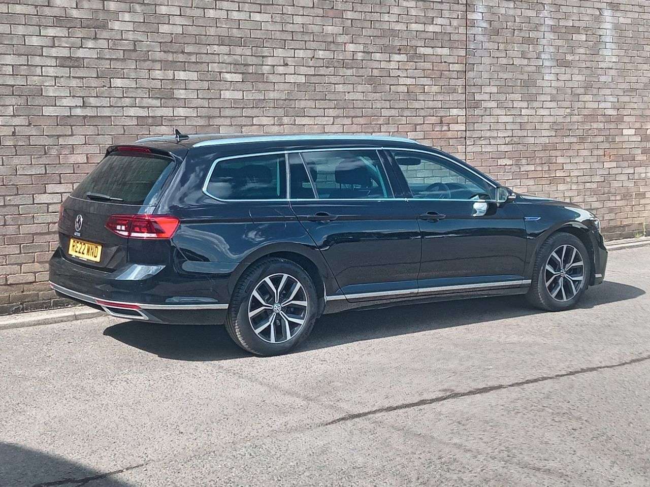 A 2022 VOLKSWAGEN PASSAT 1.4 TSI 13kWh GTE Estate 5dr Petrol Plug-in Hybrid DSG Euro 6 (s/s) (218 ps A 2022 VOLKSWAGEN PASSAT 1.4 TSI 13kWh GTE Estate 5dr Petrol Plug-in Hybrid DSG Euro 6 (s/s) (218 ps