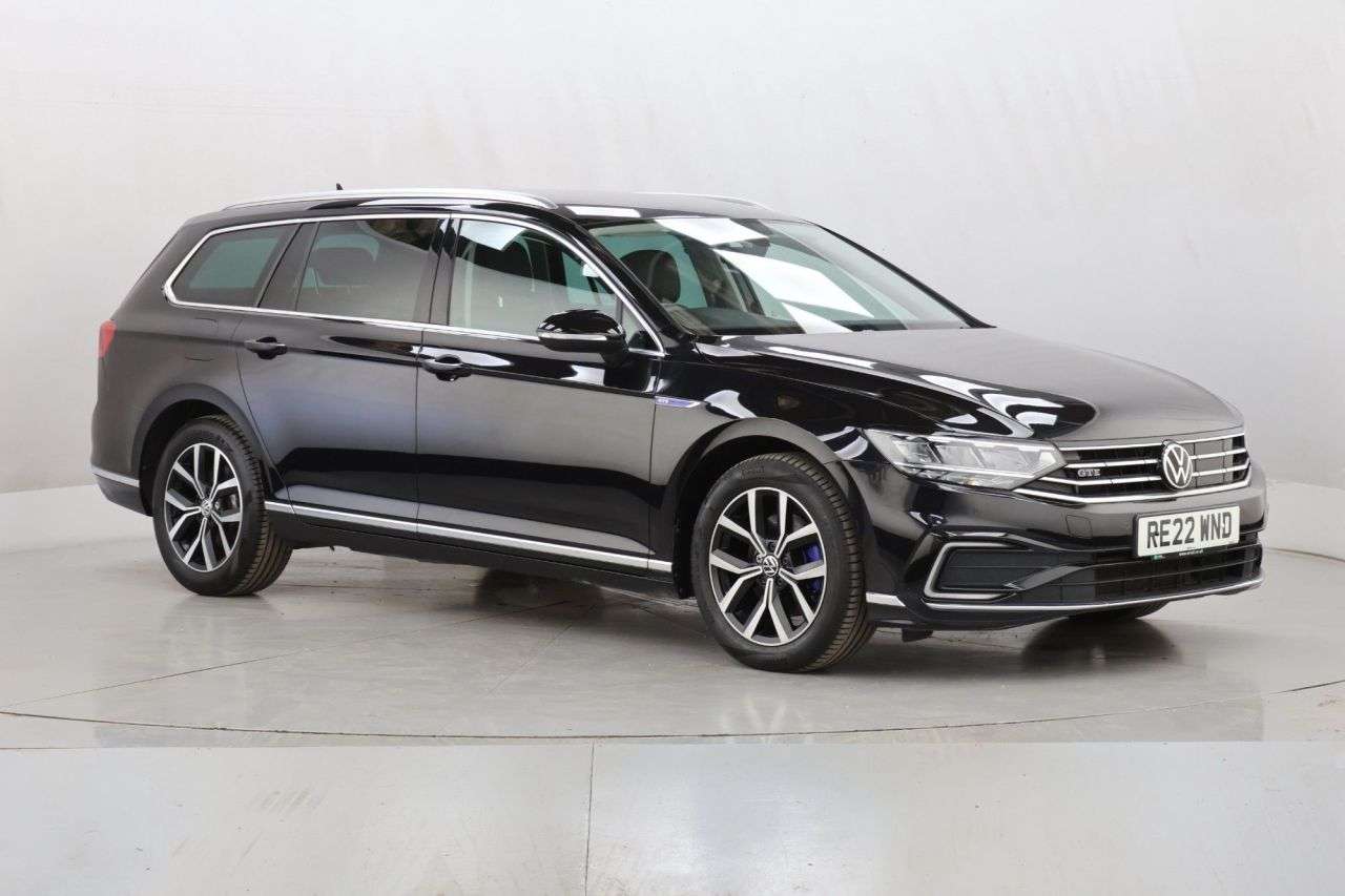 A 2022 VOLKSWAGEN PASSAT 1.4 TSI 13kWh GTE Estate 5dr Petrol Plug-in Hybrid DSG Euro 6 (s/s) (218 ps A 2022 VOLKSWAGEN PASSAT 1.4 TSI 13kWh GTE Estate 5dr Petrol Plug-in Hybrid DSG Euro 6 (s/s) (218 ps