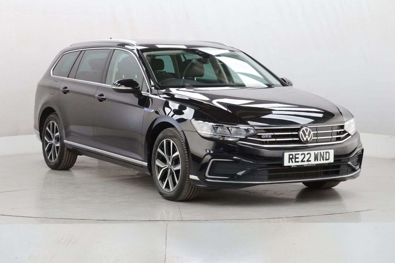 A 2022 VOLKSWAGEN PASSAT 1.4 TSI 13kWh GTE Estate 5dr Petrol Plug-in Hybrid DSG Euro 6 (s/s) (218 ps A 2022 VOLKSWAGEN PASSAT 1.4 TSI 13kWh GTE Estate 5dr Petrol Plug-in Hybrid DSG Euro 6 (s/s) (218 ps