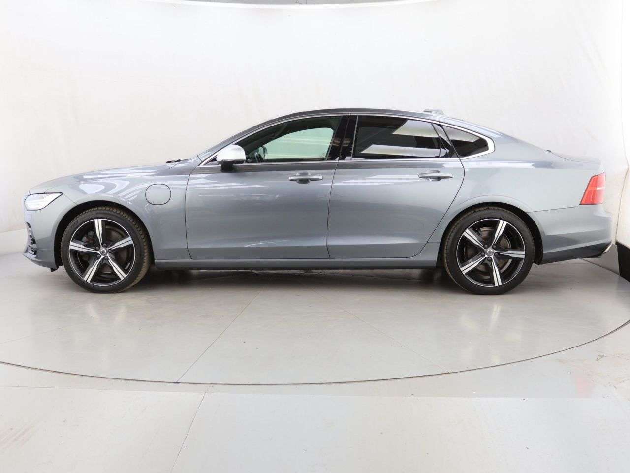 2017 VOLVO S90 2017 VOLVO S90