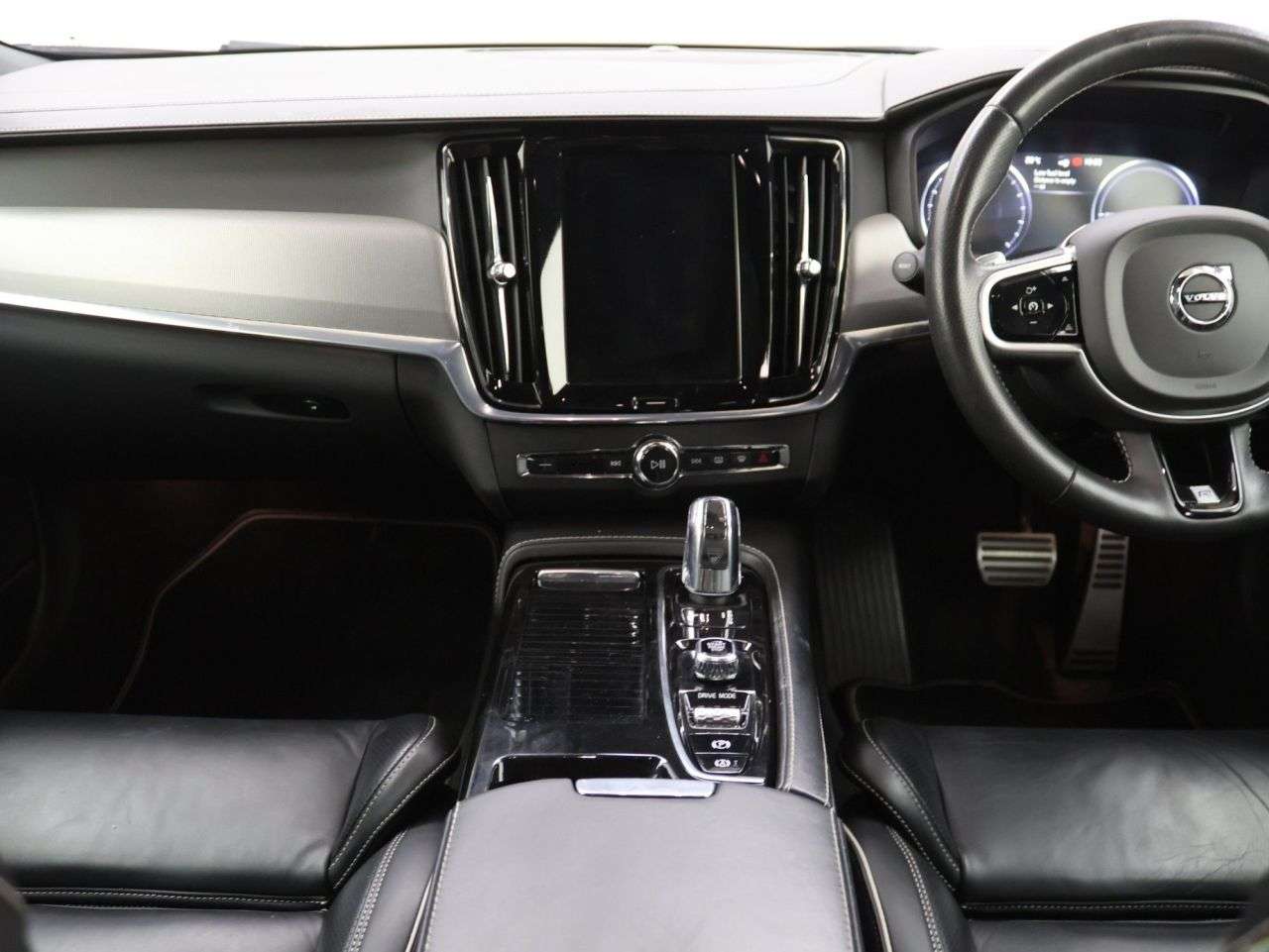 2017 VOLVO S90 2017 VOLVO S90