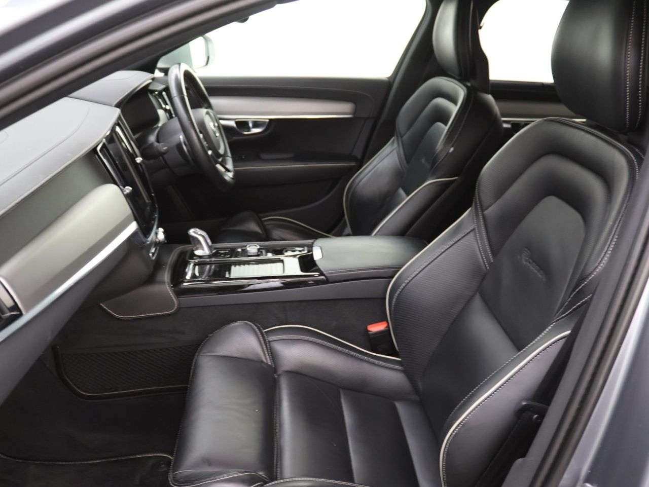 2017 VOLVO S90 2017 VOLVO S90