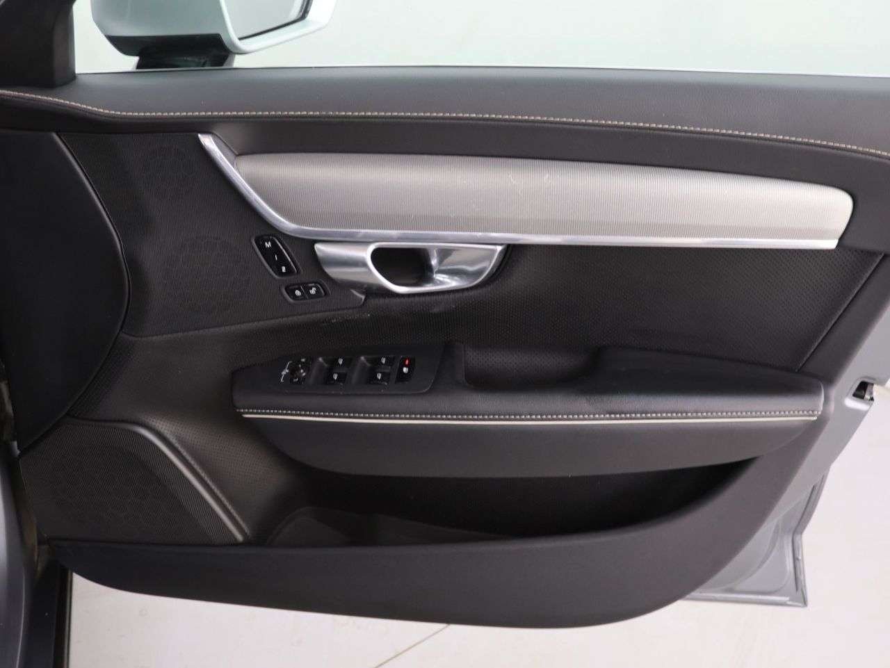 2017 VOLVO S90 2017 VOLVO S90