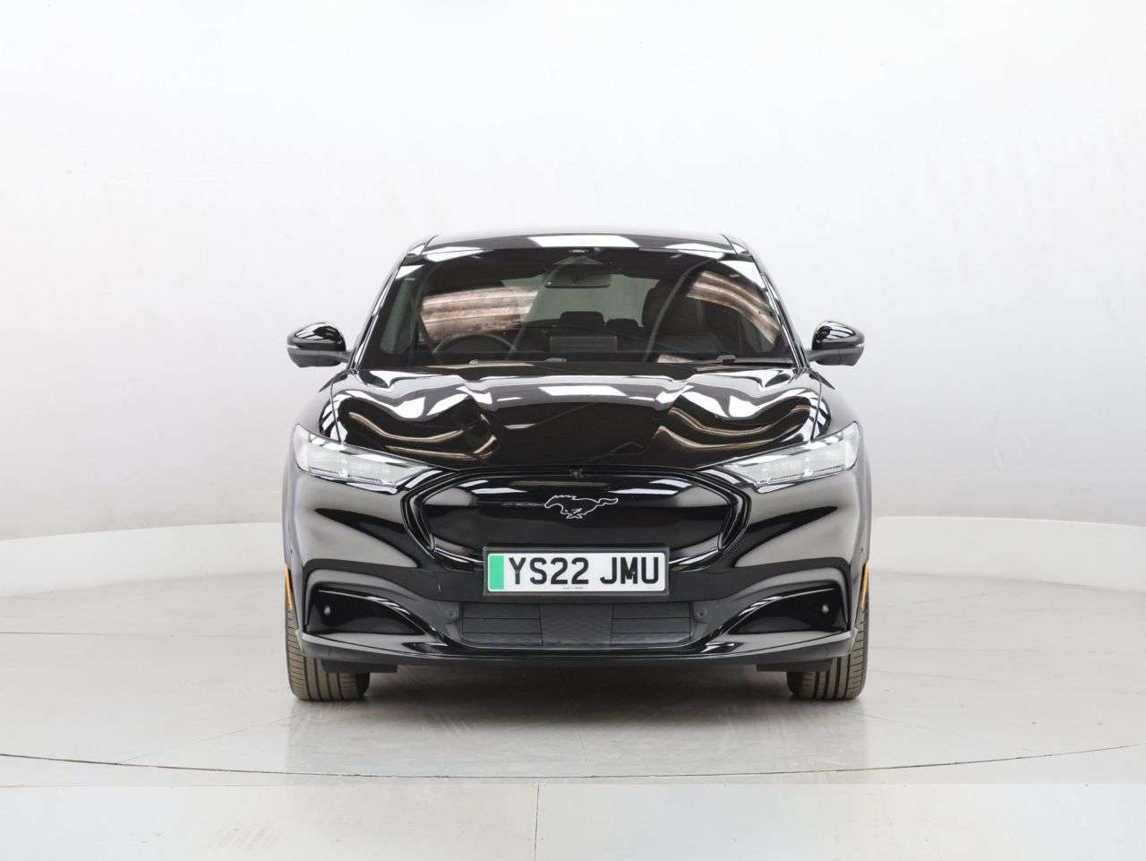 A 2022 FORD MUSTANG MACH-E Standard Range 70kWh SUV 5dr Electric Automatic AWD (269 ps) A 2022 FORD MUSTANG MACH-E Standard Range 70kWh SUV 5dr Electric Automatic AWD (269 ps)