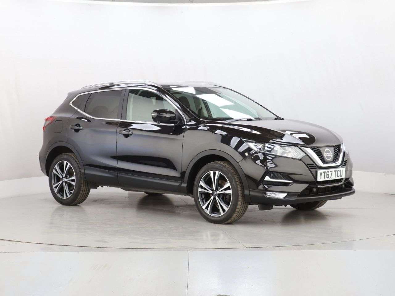 A 2017 NISSAN QASHQAI 1.2 DIG-T N-Connecta SUV 5dr Petrol Manual Euro 6 (s/s) (115 ps) A 2017 NISSAN QASHQAI 1.2 DIG-T N-Connecta SUV 5dr Petrol Manual Euro 6 (s/s) (115 ps)