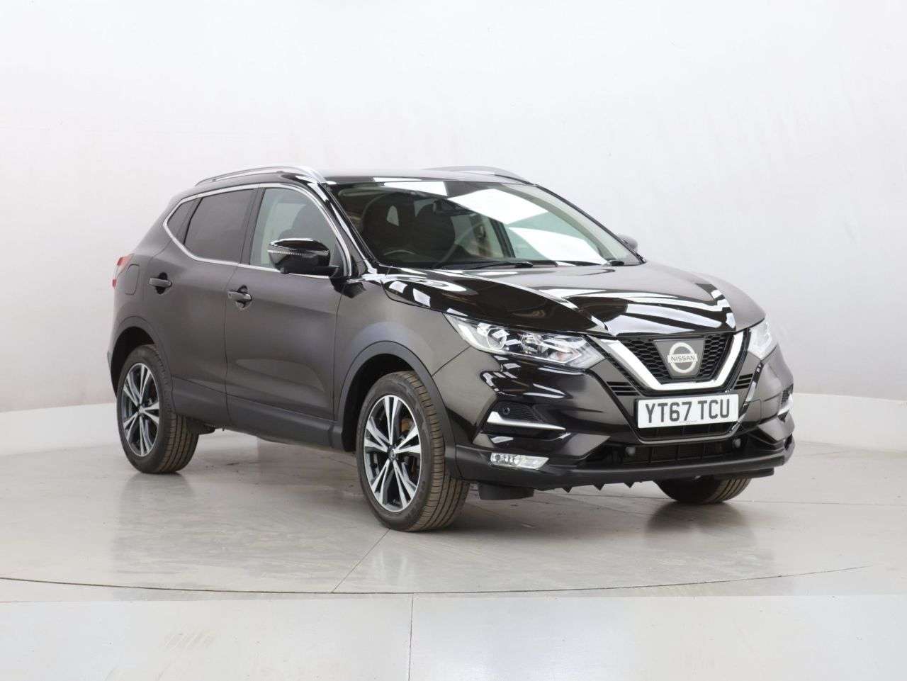A 2017 NISSAN QASHQAI 1.2 DIG-T N-Connecta SUV 5dr Petrol Manual Euro 6 (s/s) (115 ps) A 2017 NISSAN QASHQAI 1.2 DIG-T N-Connecta SUV 5dr Petrol Manual Euro 6 (s/s) (115 ps)