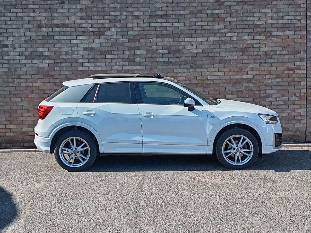 A 2020 AUDI Q2 1.0 TFSI 30 S line SUV 5dr Petrol Manual Euro 6 (s/s) (116 ps) A 2020 AUDI Q2 1.0 TFSI 30 S line SUV 5dr Petrol Manual Euro 6 (s/s) (116 ps)