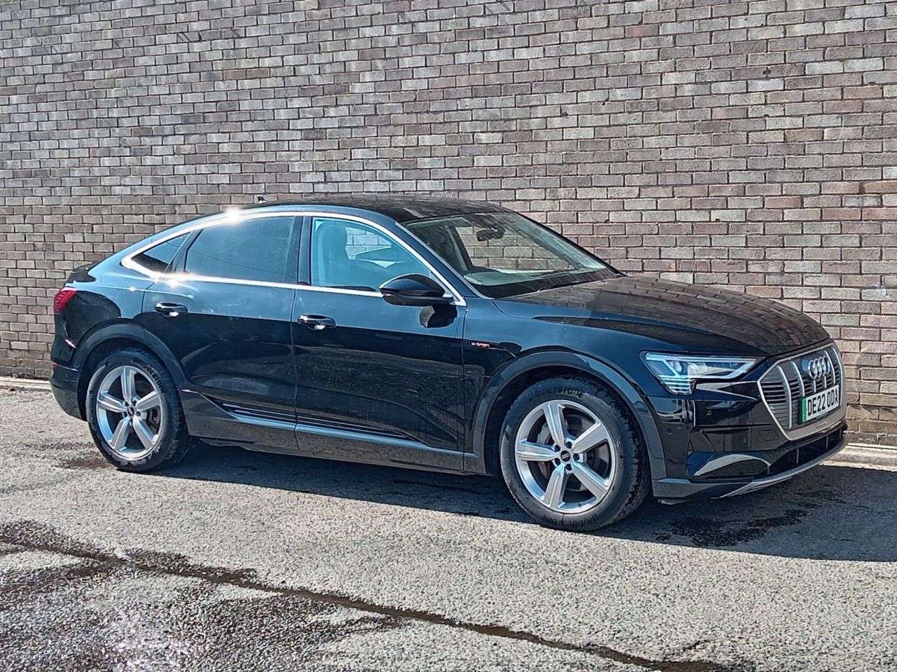 A 2022 AUDI E-TRON 50 Technik Sportback 5dr Electric Auto quattro 71.2kWh (11kW Charger) (313 A 2022 AUDI E-TRON 50 Technik Sportback 5dr Electric Auto quattro 71.2kWh (11kW Charger) (313