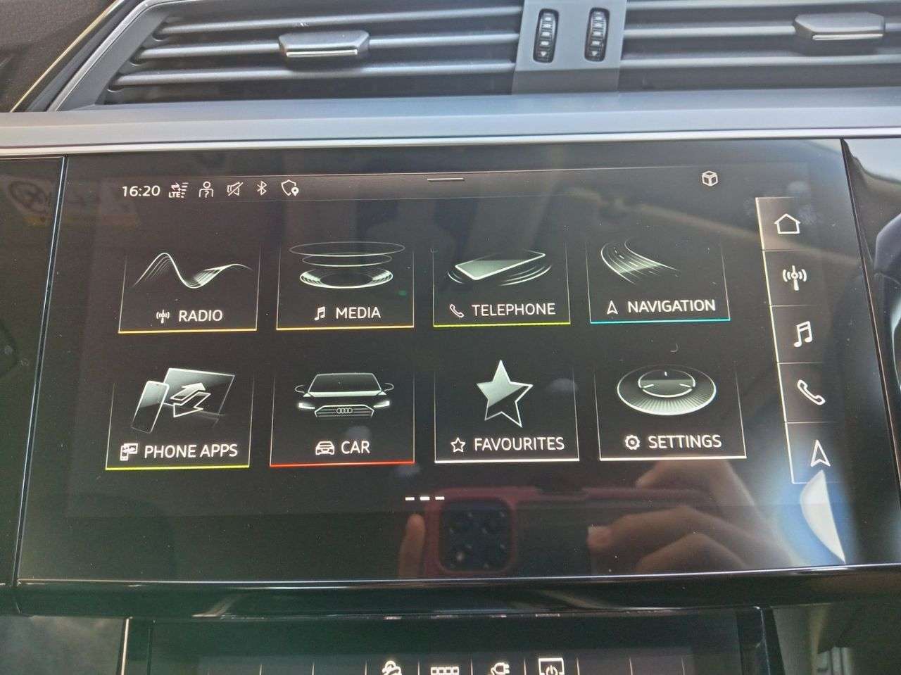 2022 AUDI E-TRON 2022 AUDI E-TRON