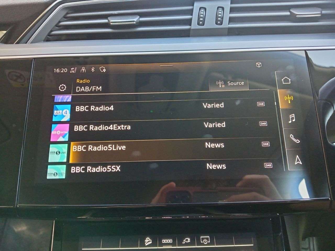 2022 AUDI E-TRON 2022 AUDI E-TRON