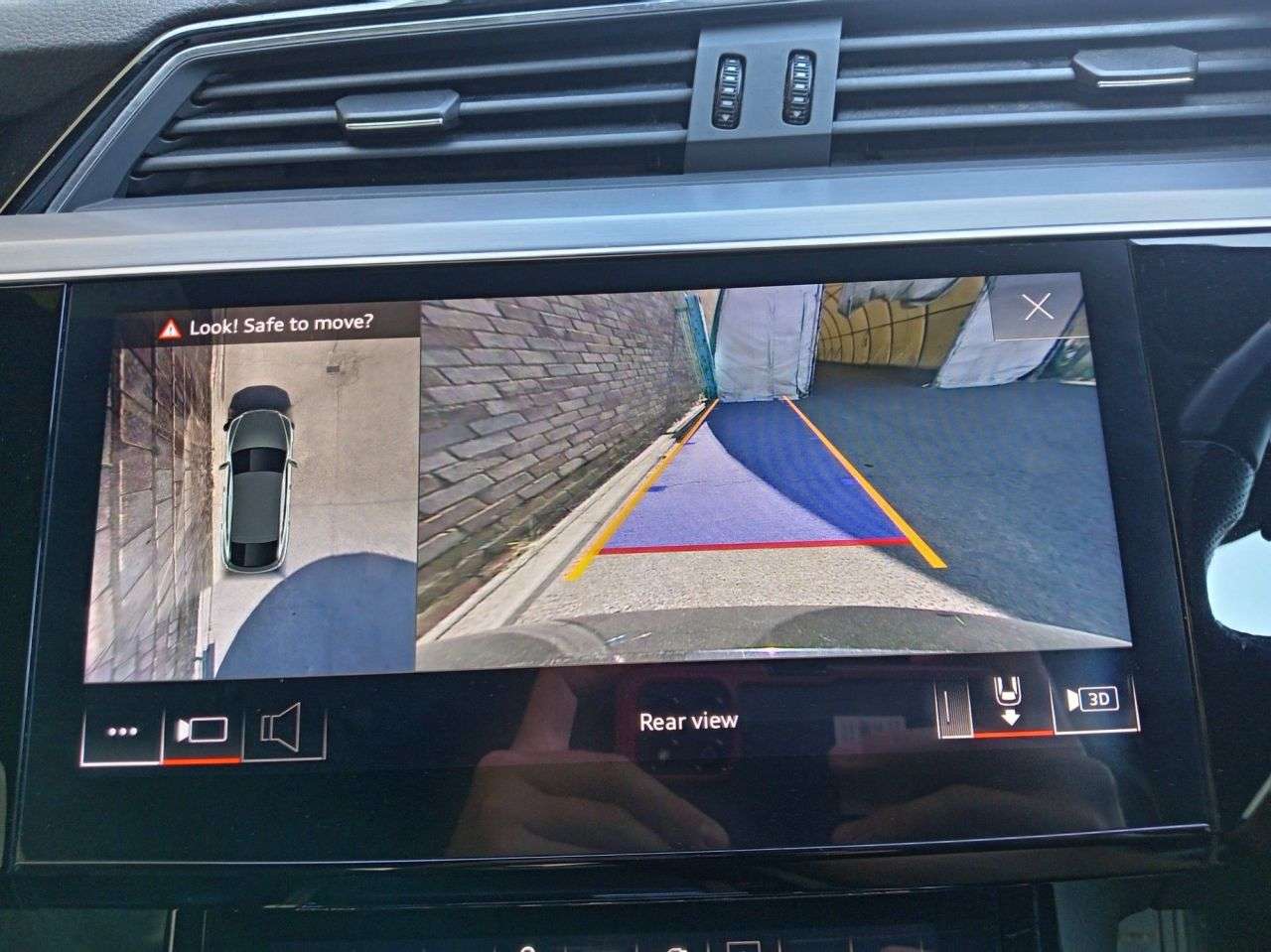 A 2022 AUDI E-TRON 50 S line Sportback 5dr Electric Auto quattro 71.2kWh (11kW Charger) (313 p A 2022 AUDI E-TRON 50 S line Sportback 5dr Electric Auto quattro 71.2kWh (11kW Charger) (313 p