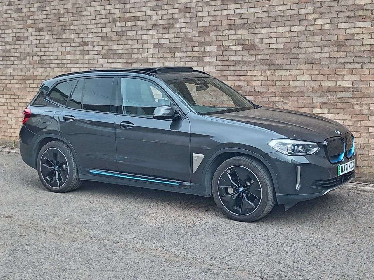 A 2021 BMW IX3 80kWh Premier Edition SUV 5dr Electric Auto (286 ps) A 2021 BMW IX3 80kWh Premier Edition SUV 5dr Electric Auto (286 ps)
