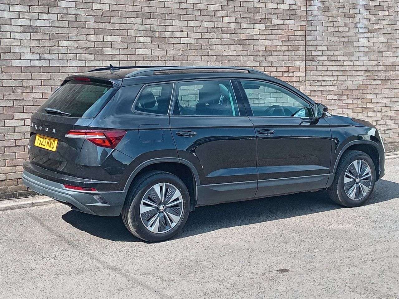 A 2023 SKODA KAROQ 1.5 TSI ACT SE Drive SUV 5dr Petrol DSG Euro 6 (s/s) (150 ps) A 2023 SKODA KAROQ 1.5 TSI ACT SE Drive SUV 5dr Petrol DSG Euro 6 (s/s) (150 ps)