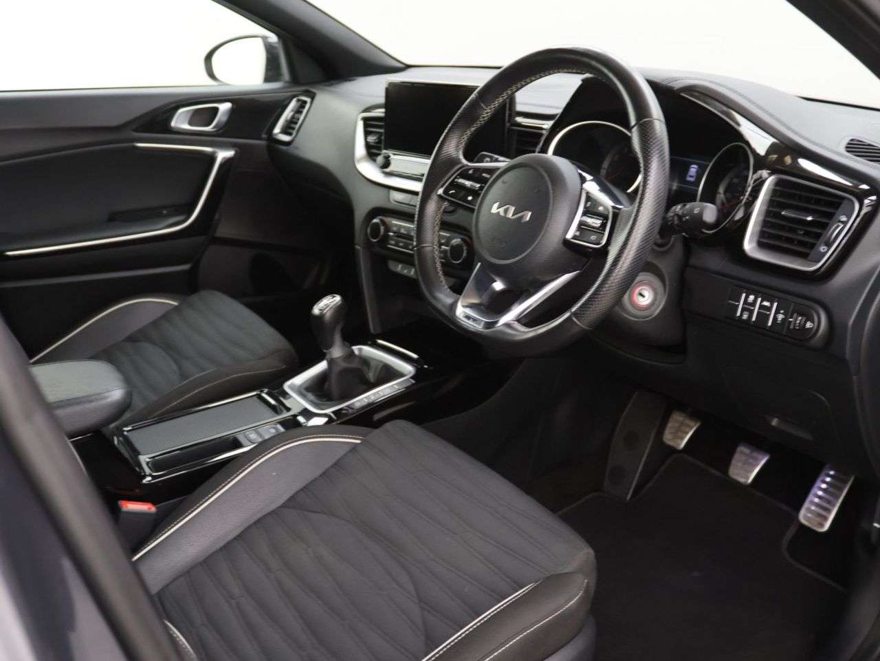 2023 KIA XCEED 2023 KIA XCEED
