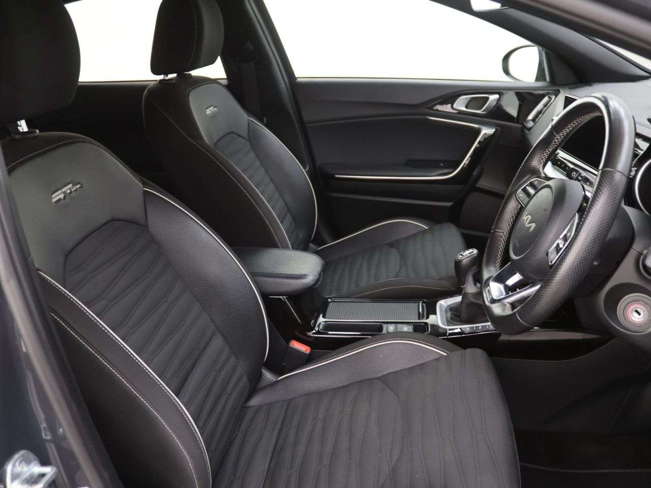2023 KIA XCEED 2023 KIA XCEED