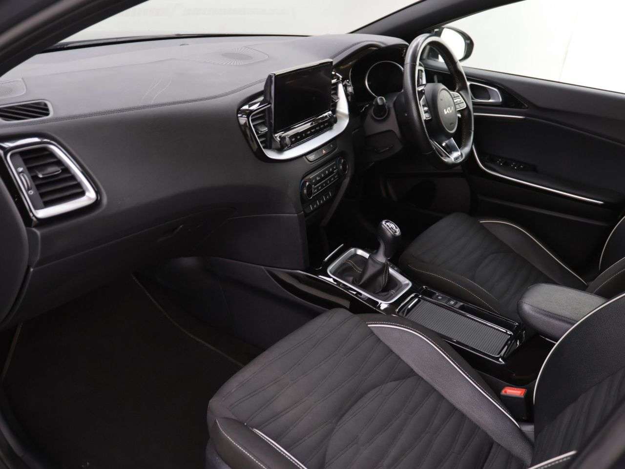 2023 KIA XCEED 2023 KIA XCEED