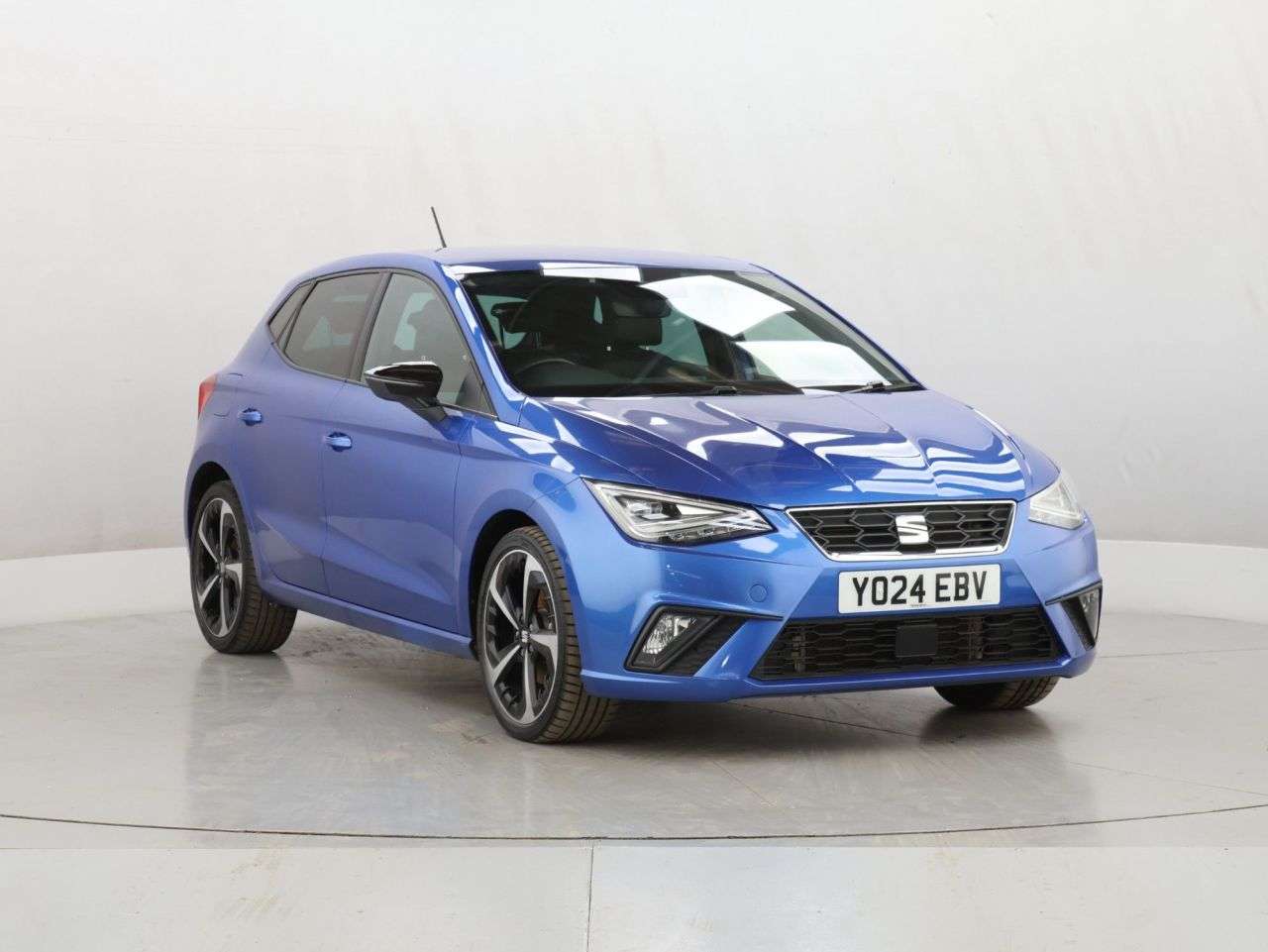 A 2024 SEAT IBIZA 1.0 TSI FR Sport Hatchback 5dr Petrol DSG Euro 6 (s/s) (115 ps) A 2024 SEAT IBIZA 1.0 TSI FR Sport Hatchback 5dr Petrol DSG Euro 6 (s/s) (115 ps)