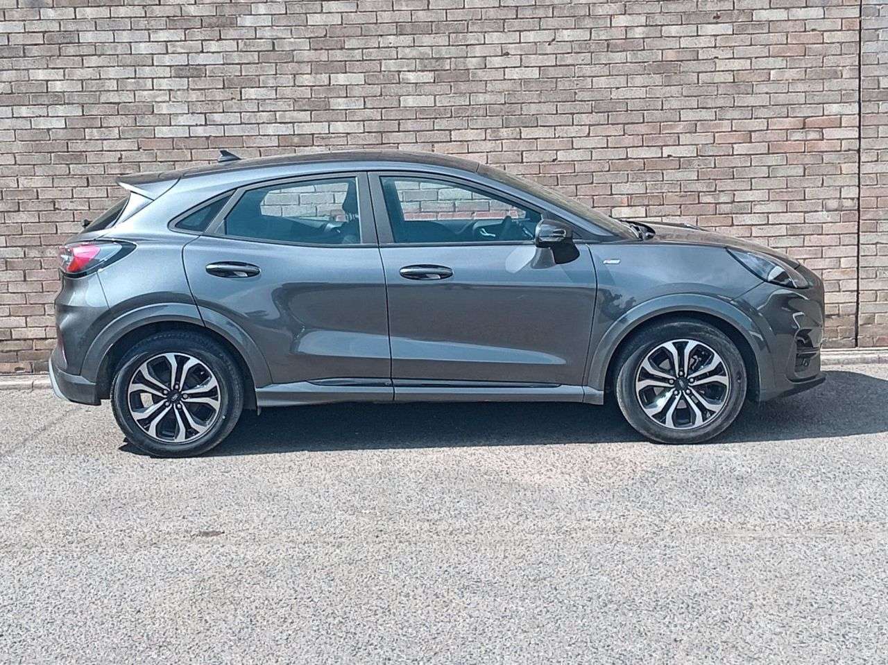 A 2023 FORD PUMA 1.0T EcoBoost MHEV ST-Line SUV 5dr Petrol Hybrid Manual Euro 6 (s/s) (125 p A 2023 FORD PUMA 1.0T EcoBoost MHEV ST-Line SUV 5dr Petrol Hybrid Manual Euro 6 (s/s) (125 p