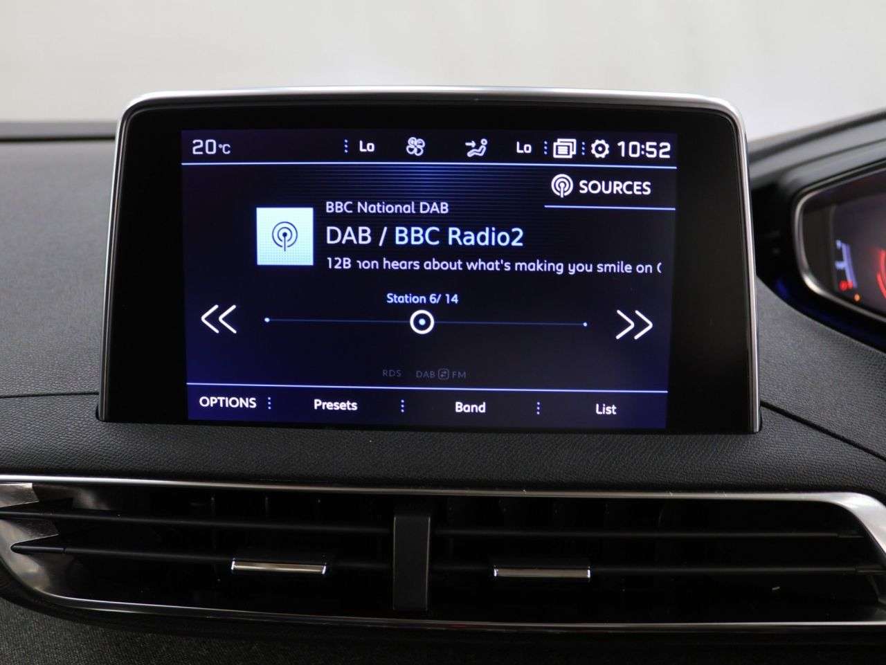 2020 PEUGEOT 3008 2020 PEUGEOT 3008