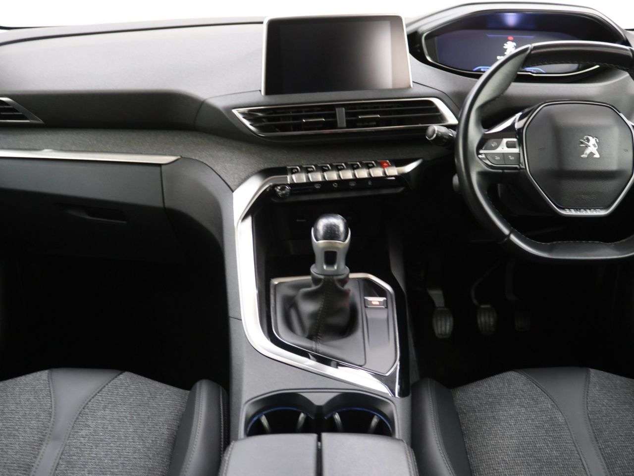 2020 PEUGEOT 3008 2020 PEUGEOT 3008