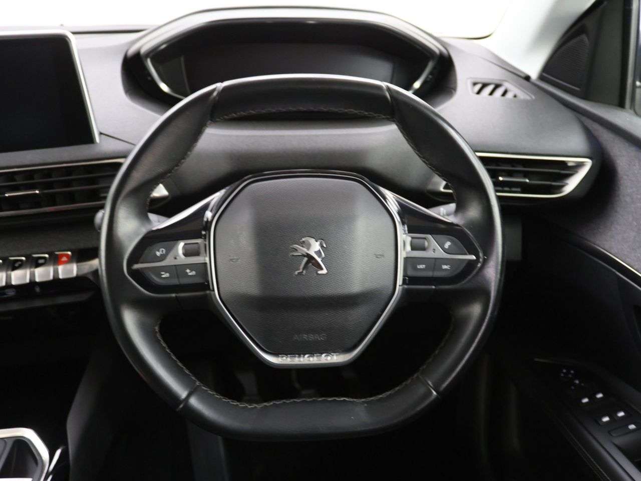 2020 PEUGEOT 3008 2020 PEUGEOT 3008