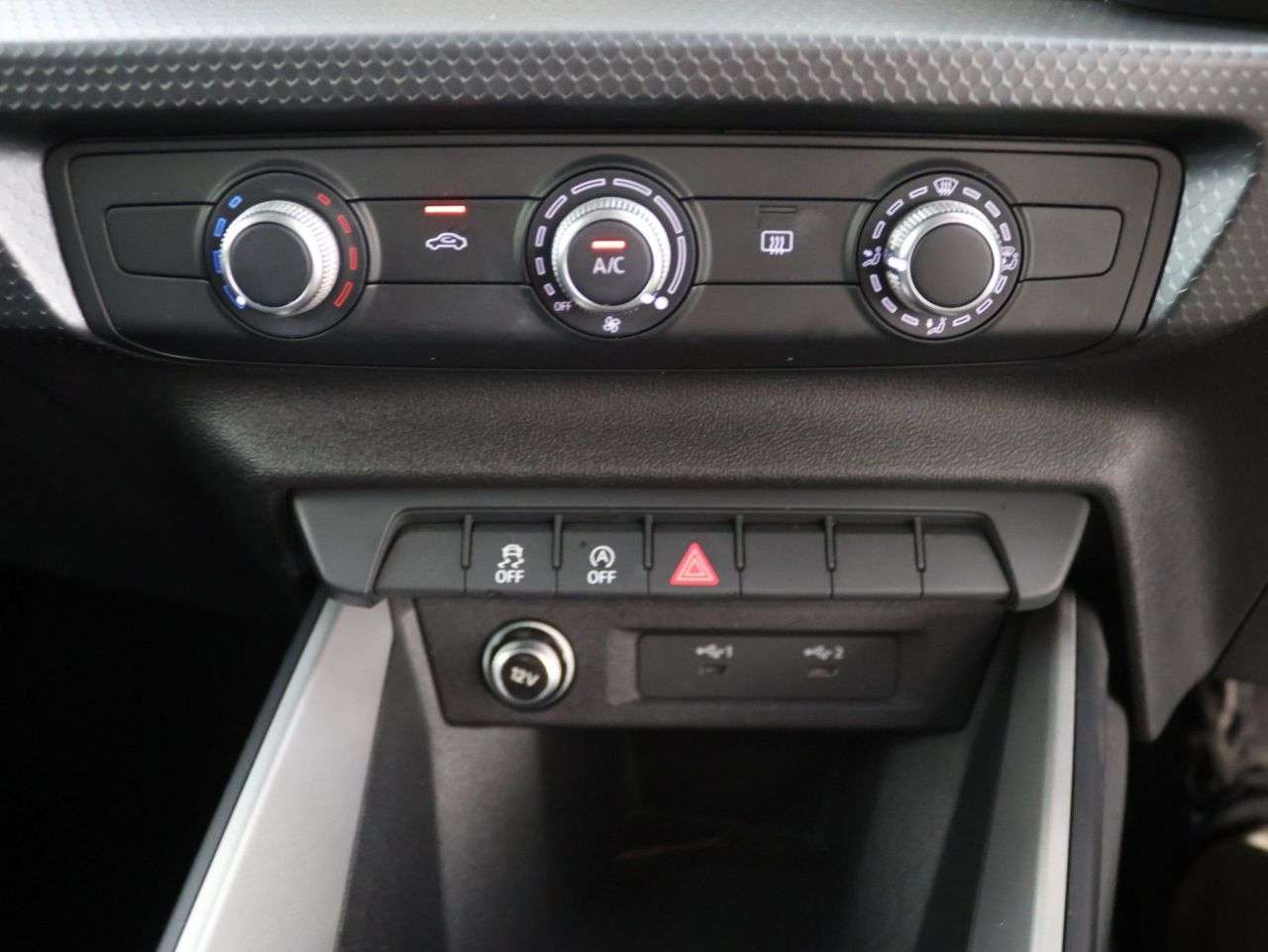 2021 AUDI A1 2021 AUDI A1