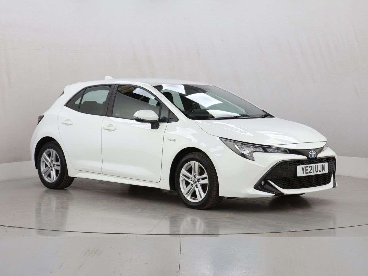 A 2021 TOYOTA COROLLA 1.8 VVT-h GPF Icon Hatchback 5dr Petrol Hybrid CVT Euro 6 (s/s) (122 ps) A 2021 TOYOTA COROLLA 1.8 VVT-h GPF Icon Hatchback 5dr Petrol Hybrid CVT Euro 6 (s/s) (122 ps)
