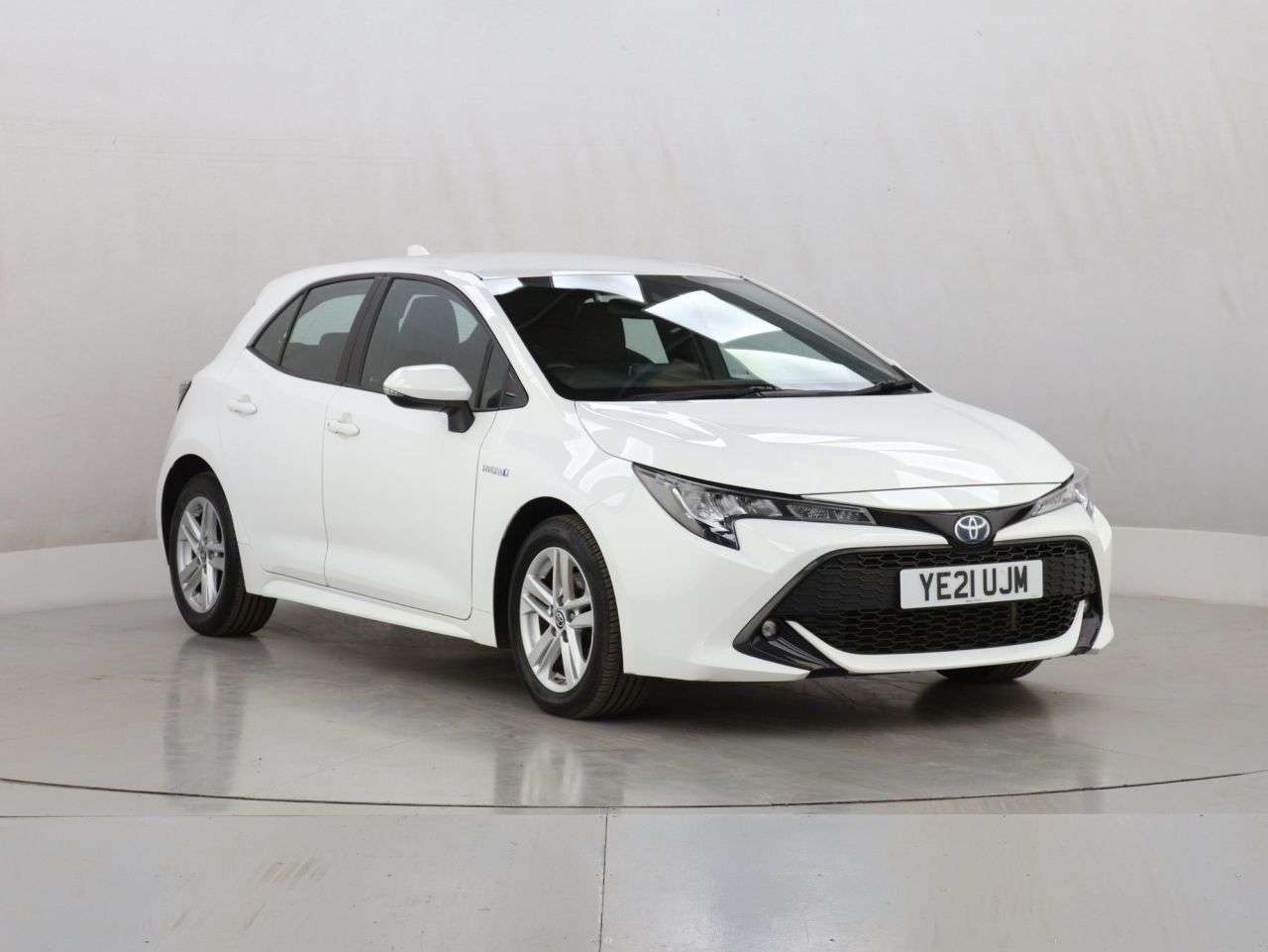 A 2021 TOYOTA COROLLA 1.8 VVT-h GPF Icon Hatchback 5dr Petrol Hybrid CVT Euro 6 (s/s) (122 ps) A 2021 TOYOTA COROLLA 1.8 VVT-h GPF Icon Hatchback 5dr Petrol Hybrid CVT Euro 6 (s/s) (122 ps)