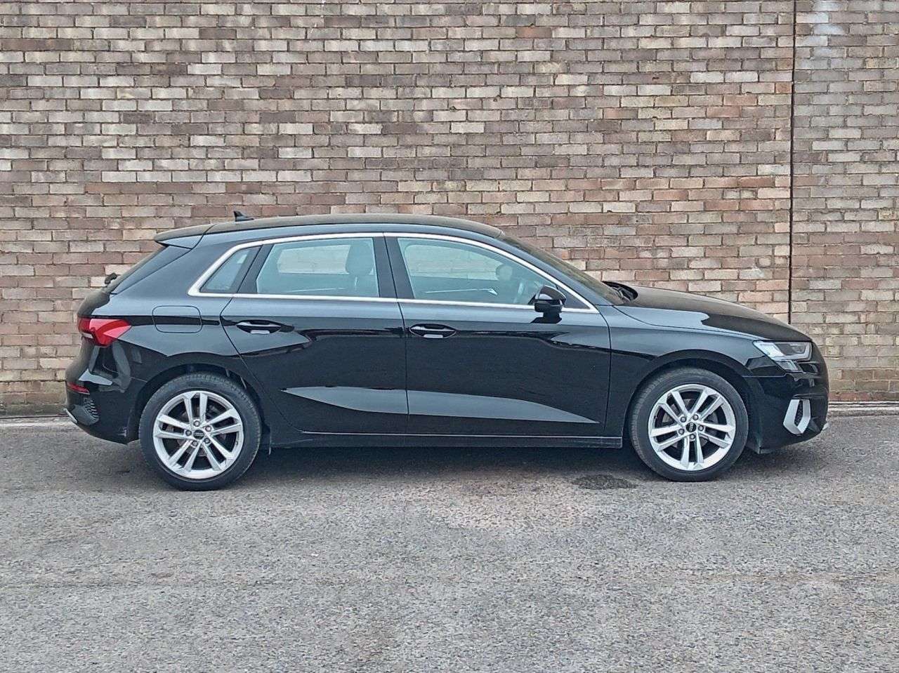 A 2022 AUDI A3 1.0 TFSI 30 Sport Sportback 5dr Petrol Manual Euro 6 (s/s) (110 ps) A 2022 AUDI A3 1.0 TFSI 30 Sport Sportback 5dr Petrol Manual Euro 6 (s/s) (110 ps)