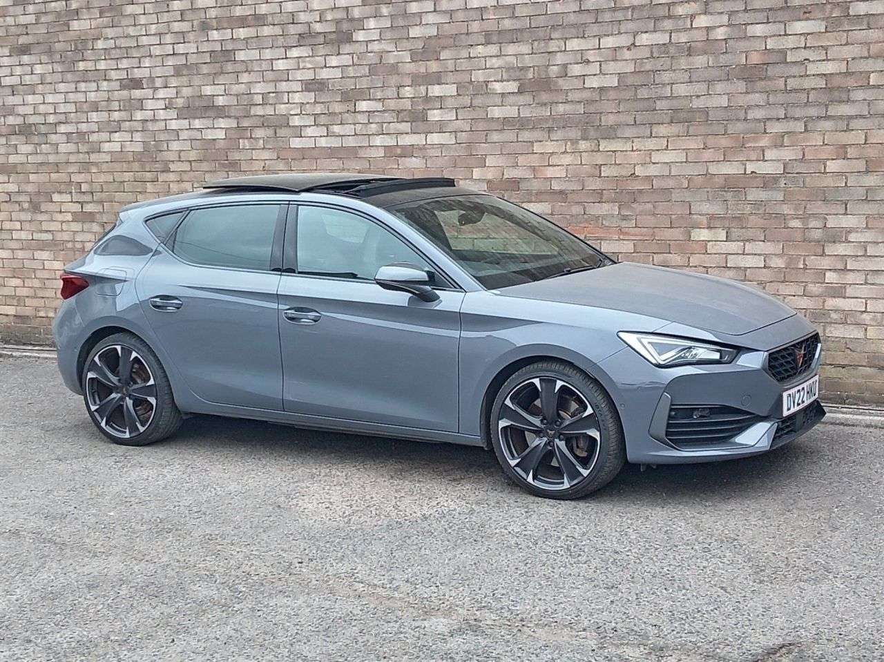 A 2022 CUPRA LEON 1.4 eHybrid 12.8kWh VZ2 Hatchback 5dr Petrol Plug-in Hybrid DSG Euro 6 (s/s A 2022 CUPRA LEON 1.4 eHybrid 12.8kWh VZ2 Hatchback 5dr Petrol Plug-in Hybrid DSG Euro 6 (s/s