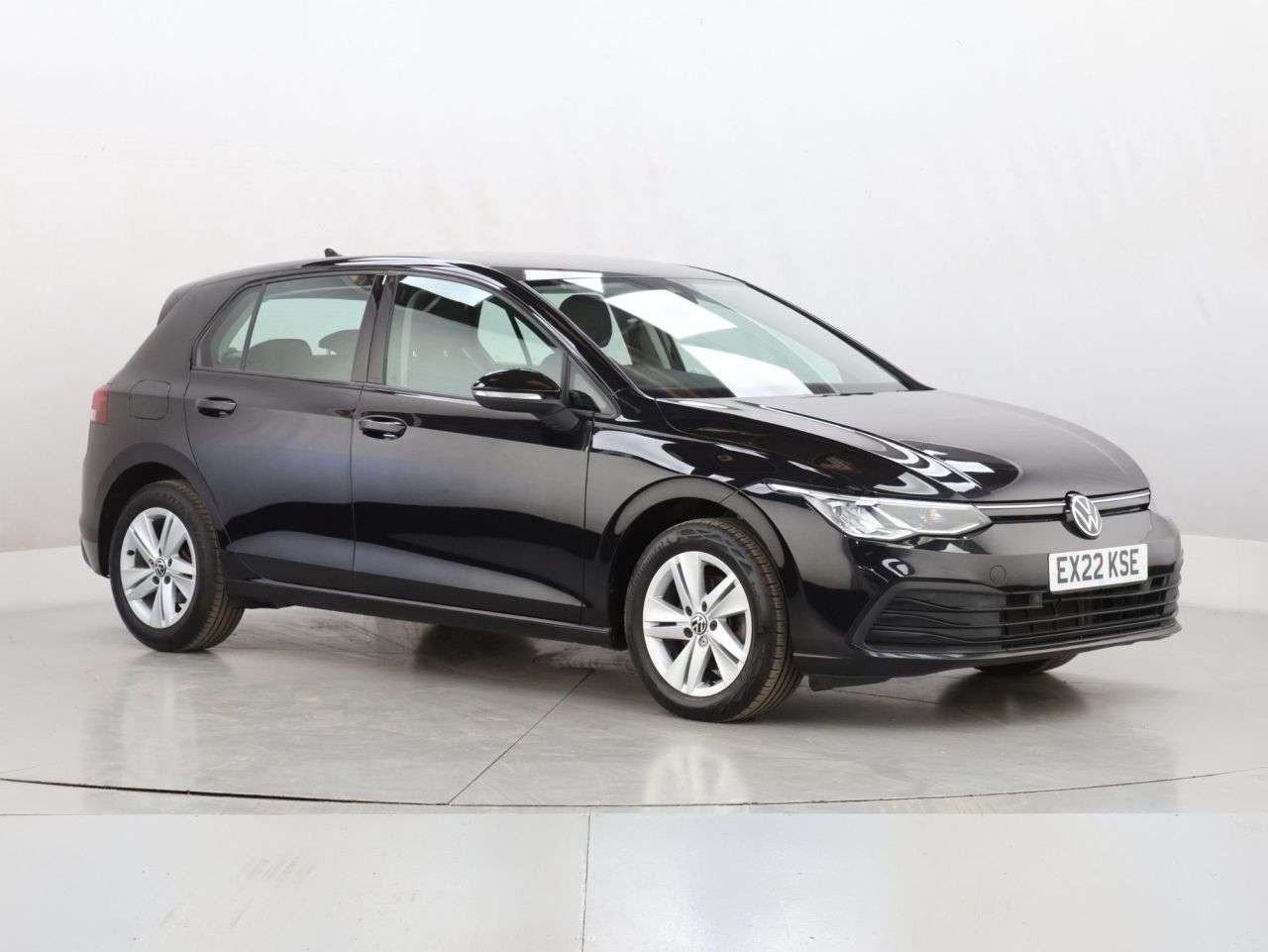A 2022 VOLKSWAGEN GOLF 1.0 eTSI MHEV Life Hatchback 5dr Petrol Hybrid DSG Euro 6 (s/s) (110 ps) A 2022 VOLKSWAGEN GOLF 1.0 eTSI MHEV Life Hatchback 5dr Petrol Hybrid DSG Euro 6 (s/s) (110 ps)