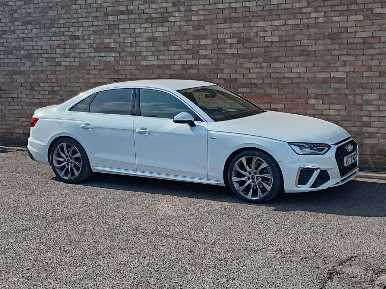 A 2023 AUDI A4 2.0 TFSI 35 S line Saloon 4dr Petrol S Tronic Euro 6 (s/s) (150 ps) A 2023 AUDI A4 2.0 TFSI 35 S line Saloon 4dr Petrol S Tronic Euro 6 (s/s) (150 ps)